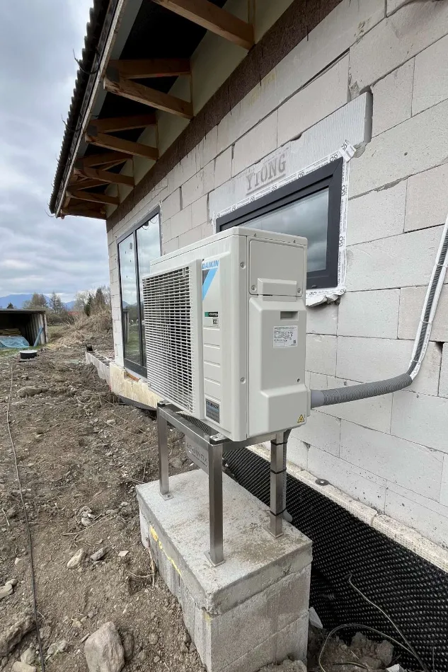 Tepelné čerpadlo vzduch voda Daikin Altherma 3 6kW s chladením rodinný dom Svätý Kríž