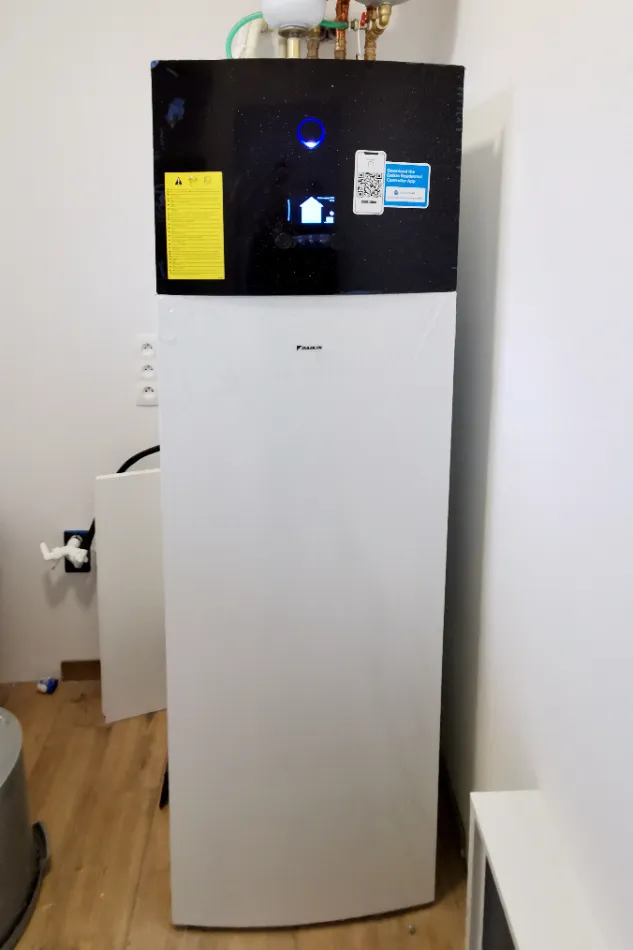 Tepelné čerpadlo vzduch voda Daikin Altherma 3 6kW s chladením rodinný dom Veľký Lapáš