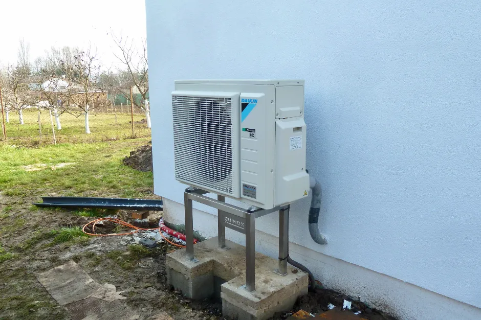 Tepelné čerpadlo vzduch voda Daikin Altherma 3 6kW s chladením rodinný dom Zbehy