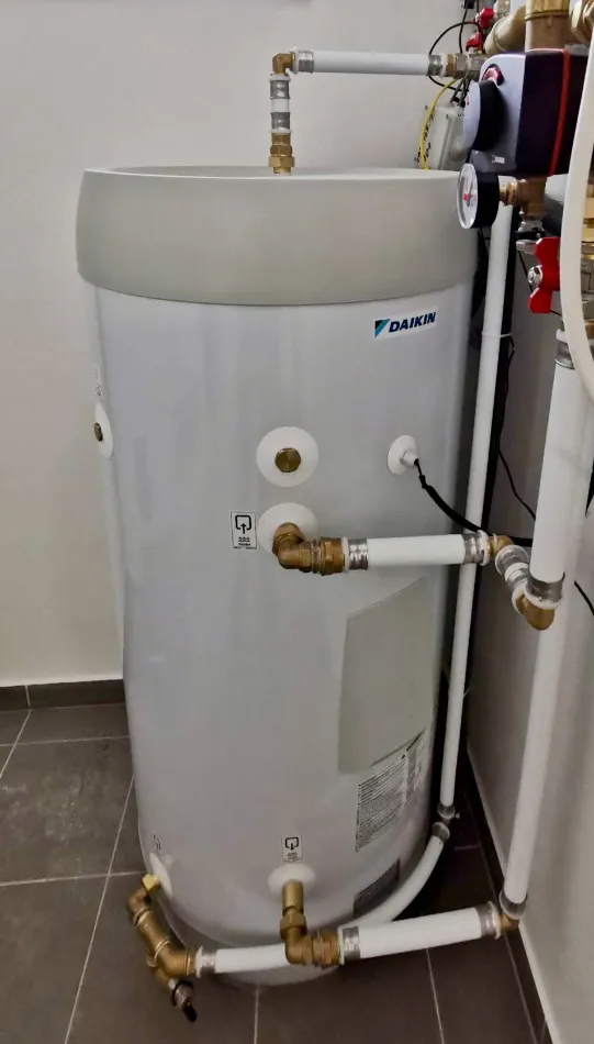 Tepelné čerpadlo vzduch voda Daikin Altherma 3 6kW s chladením rodinný dom Želiezovce