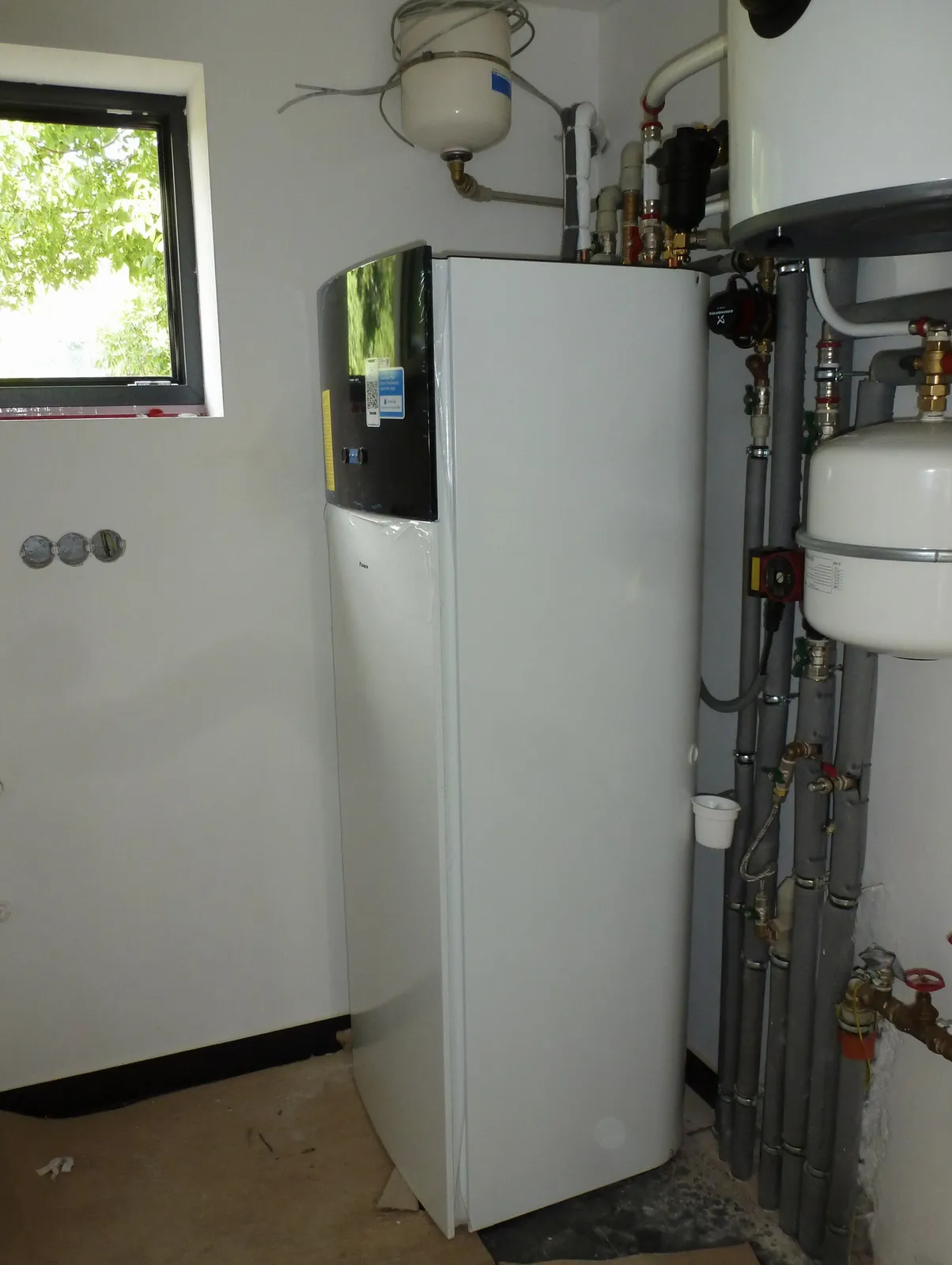 Tepelné čerpadlo vzduch voda Daikin Altherma 3 8kW a klimatizácia rod. dom Párovské Háje