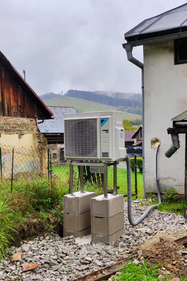 Tepelné čerpadlo vzduch voda Daikin Altherma 3 8kW dvojzónové (Bi-zone) RD Čierny Balog