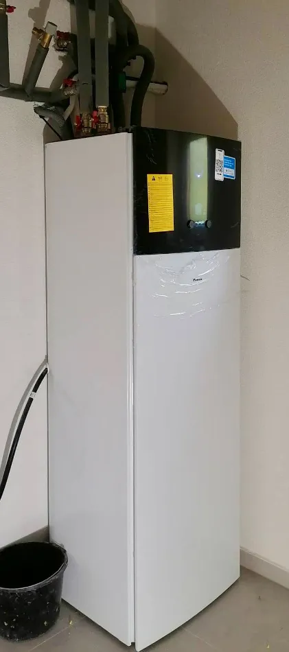 Tepelné čerpadlo vzduch voda Daikin Altherma 3 8kW dvojzónové (Bi-zone) rod. dom Braväcovo