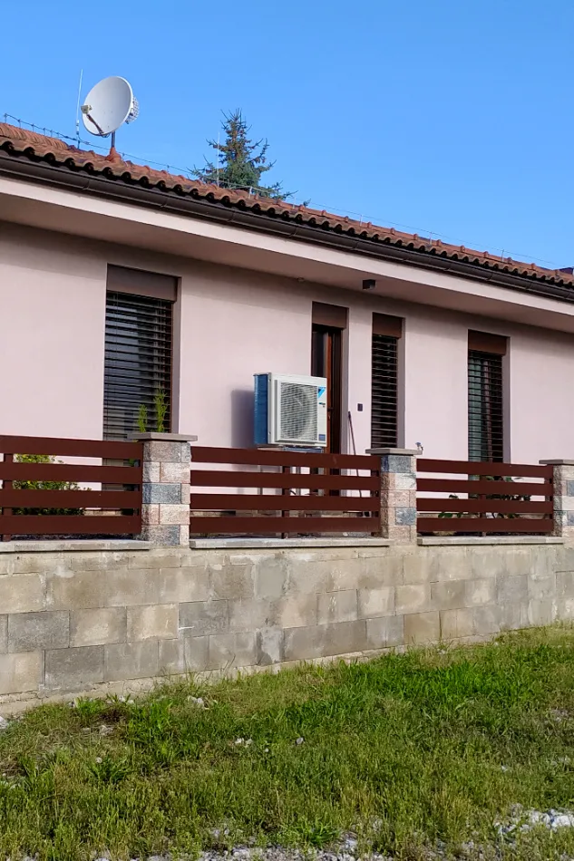 Tepelné čerpadlo vzduch voda Daikin Altherma 3 8kW rodinný dom Badín