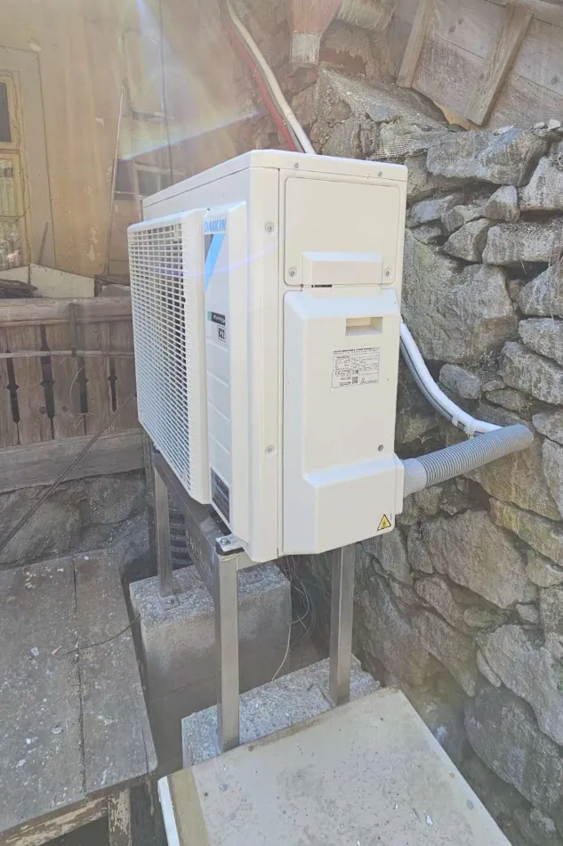 Tepelné čerpadlo vzduch voda Daikin Altherma 3 8kW rodinný dom Banská Štiavnica