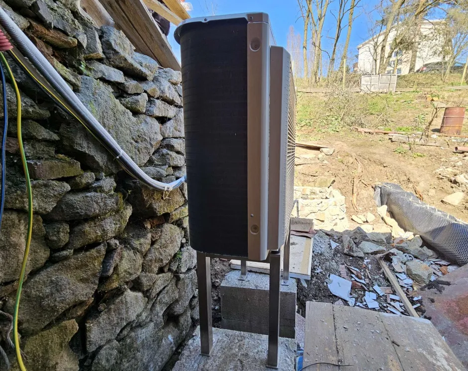 Tepelné čerpadlo vzduch voda Daikin Altherma 3 8kW rodinný dom Banská Štiavnica