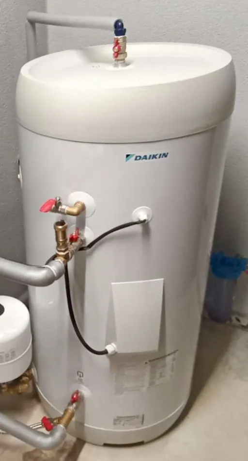 Tepelné čerpadlo vzduch voda Daikin Altherma 3 8kW rodinný dom Benuš