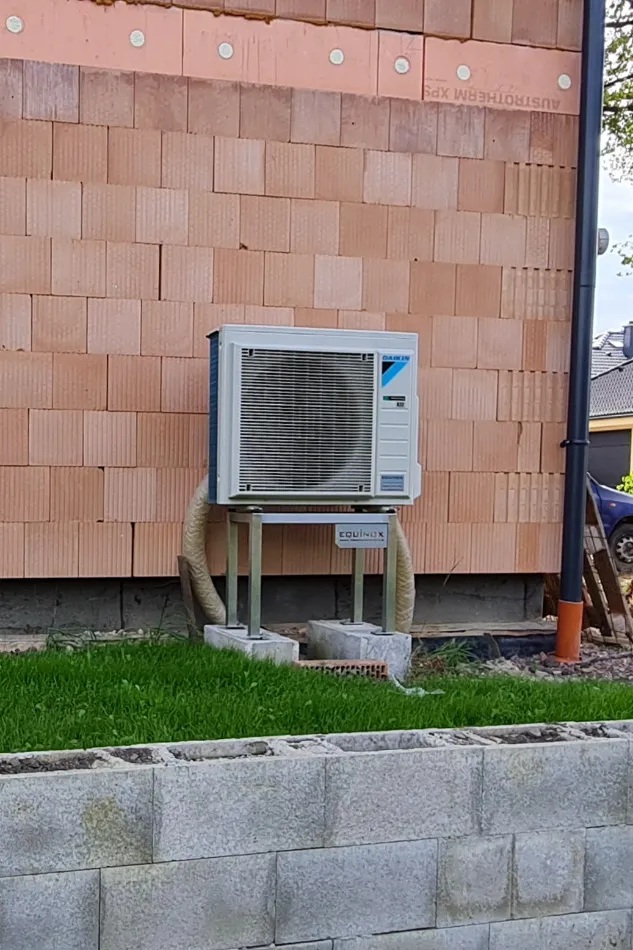 Tepelné čerpadlo vzduch voda Daikin Altherma 3 8kW rodinný dom Bobrov