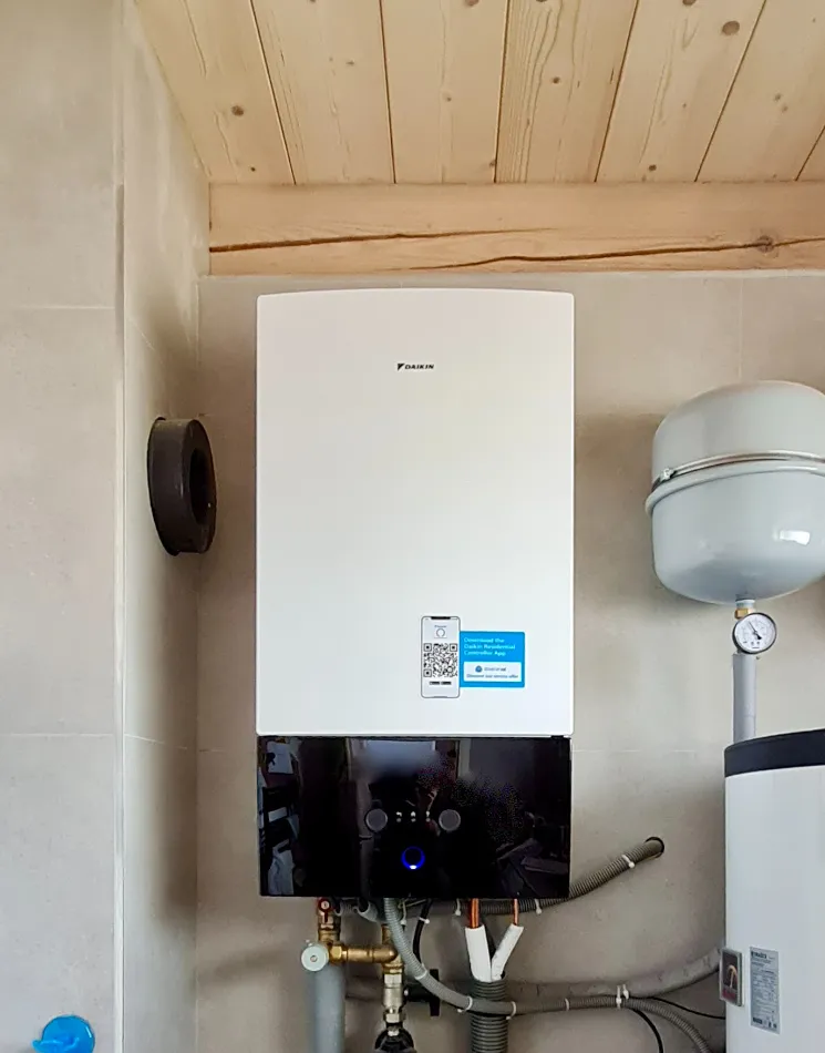 Tepelné čerpadlo vzduch voda Daikin Altherma 3 8kW rodinný dom Bobrov