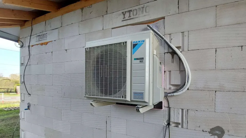 Tepelné čerpadlo vzduch voda Daikin Altherma 3 8kW rodinný dom Borský Mikuláš