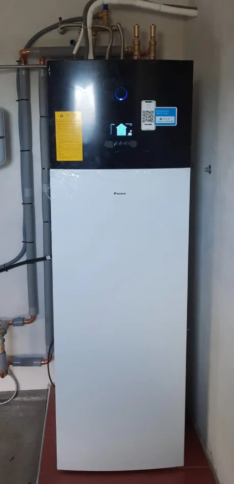 Tepelné čerpadlo vzduch voda Daikin Altherma 3 8kW rodinný dom Borský Mikuláš