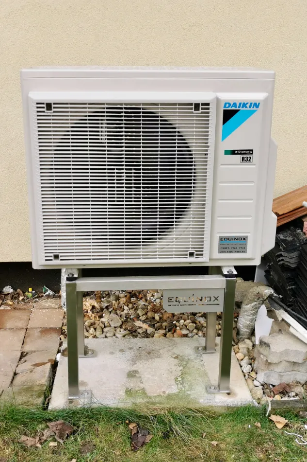 Tepelné čerpadlo vzduch voda Daikin Altherma 3 8kW rodinný dom Deutsch Haslau