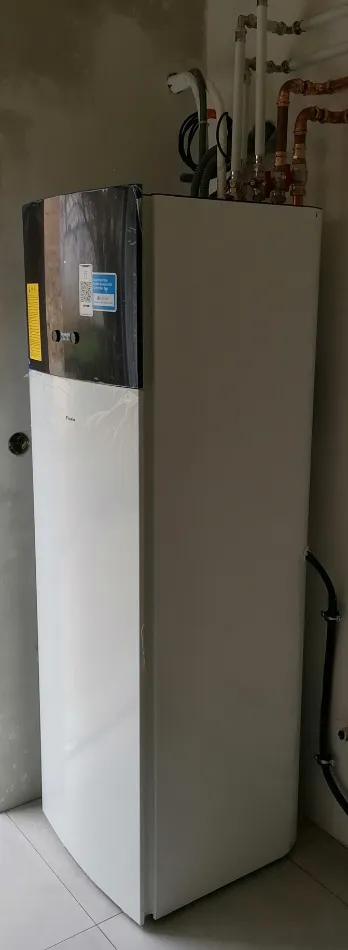 Tepelné čerpadlo vzduch voda Daikin Altherma 3 8kW rodinný dom Gattendorf