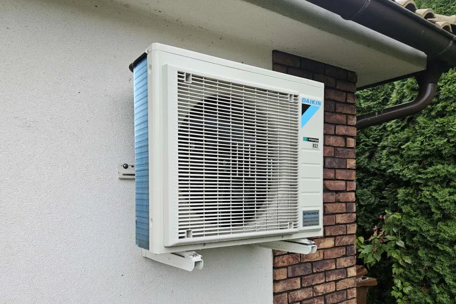 Tepelné čerpadlo vzduch voda Daikin Altherma 3 8kW rodinný dom Hajnačka