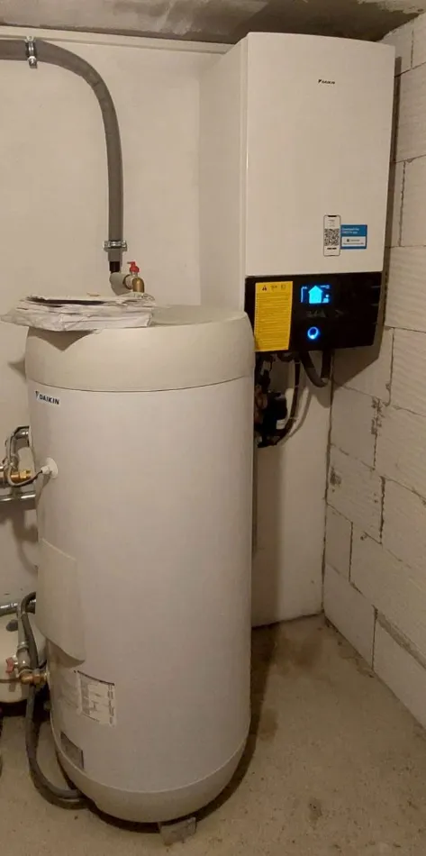 Tepelné čerpadlo vzduch voda Daikin Altherma 3 8kW rodinný dom Hrboltová