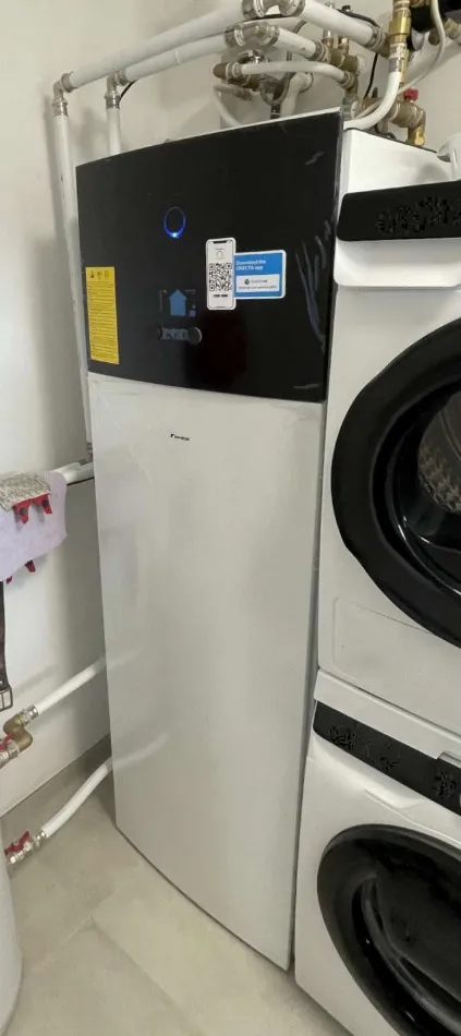 Tepelné čerpadlo vzduch voda Daikin Altherma 3 8kW rodinný dom Hronsek