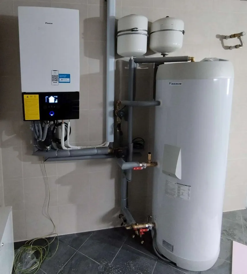 Tepelné čerpadlo vzduch voda Daikin Altherma 3 8kW rodinný dom Hruštín
