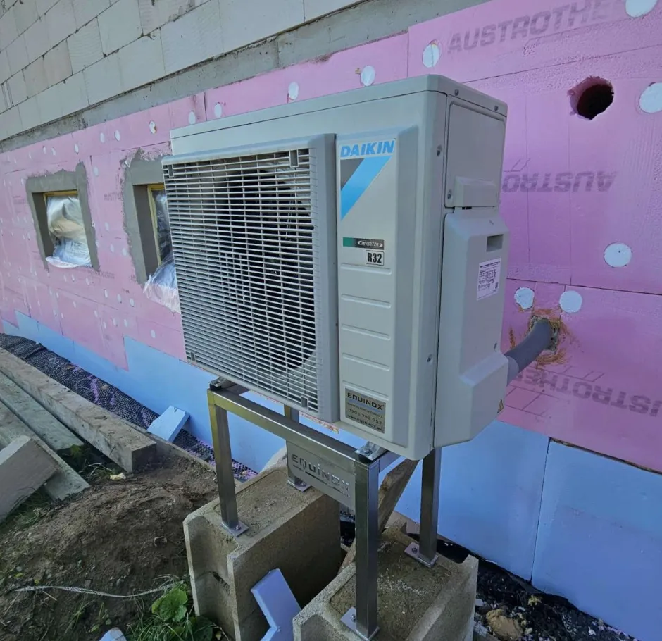 Tepelné čerpadlo vzduch voda Daikin Altherma 3 8kW rodinný dom Hruštín