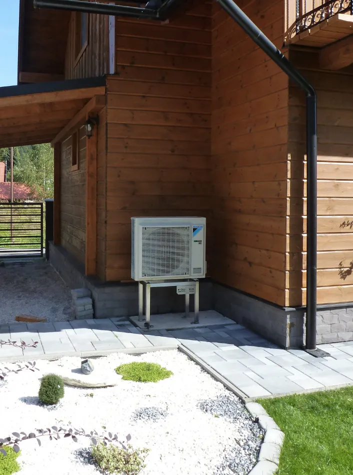 Tepelné čerpadlo vzduch voda Daikin Altherma 3 8kW rodinný dom Liptovská Osada