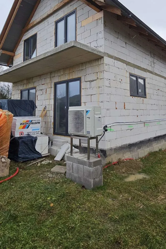 Tepelné čerpadlo vzduch voda Daikin Altherma 3 8kW rodinný dom Lokca
