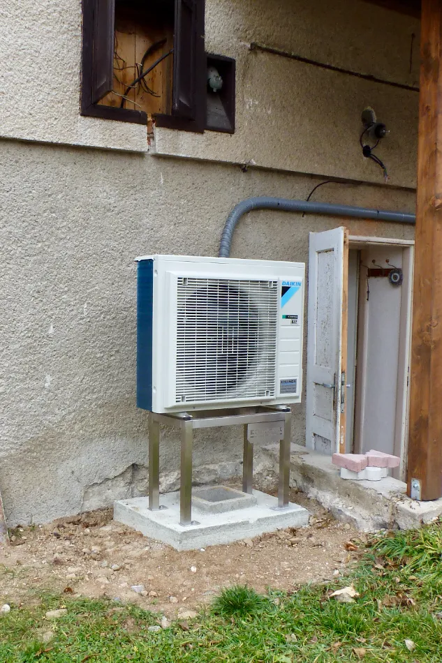 Tepelné čerpadlo vzduch voda Daikin Altherma 3 8kW rodinný dom Lupoč