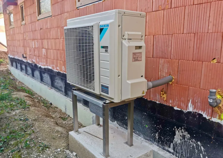 Tepelné čerpadlo vzduch voda Daikin Altherma 3 8kW rodinný dom Miezgovce