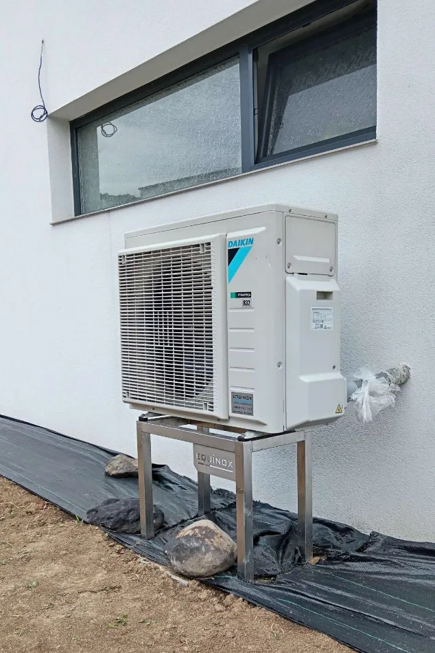 Tepelné čerpadlo vzduch voda Daikin Altherma 3 8kW rodinný dom Modrý Kameň