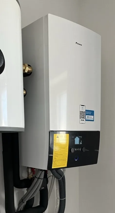 Tepelné čerpadlo vzduch voda Daikin Altherma 3 8kW s chladením rodinný dom Nemšová