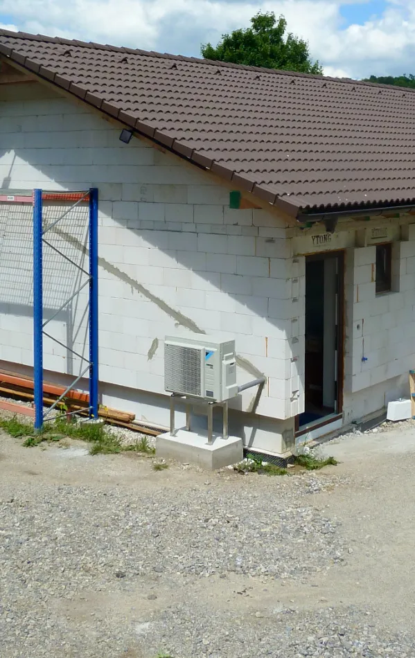 Tepelné čerpadlo vzduch voda Daikin Altherma 3 8kW rodinný dom Nová Bošáca