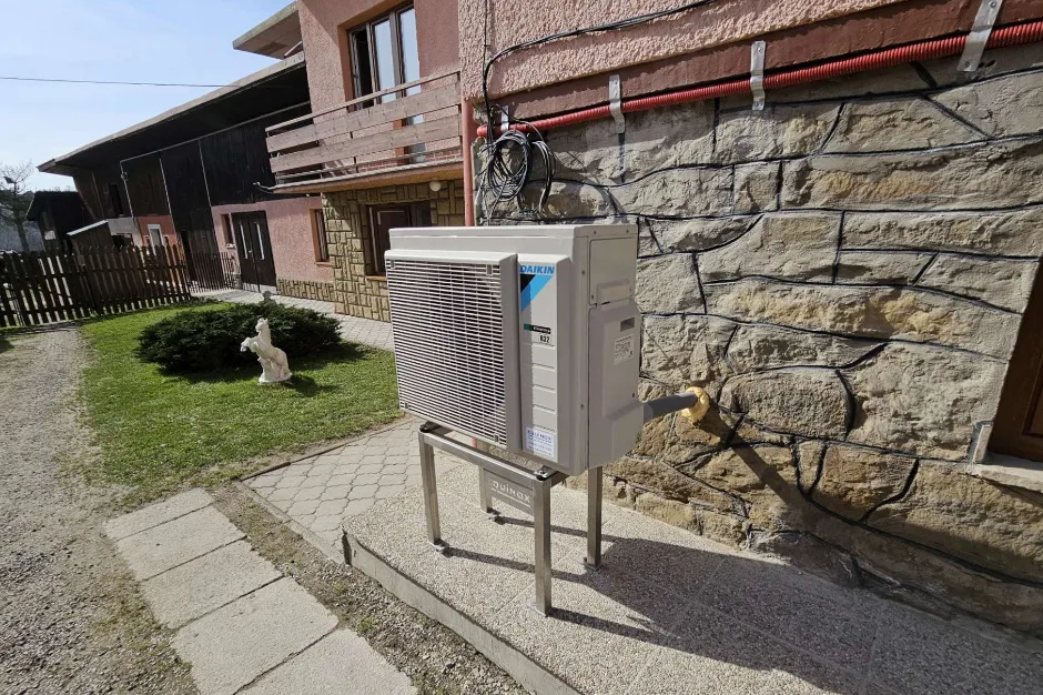 Tepelné čerpadlo vzduch voda Daikin Altherma 3 8kW rodinný dom Oravská Polhora