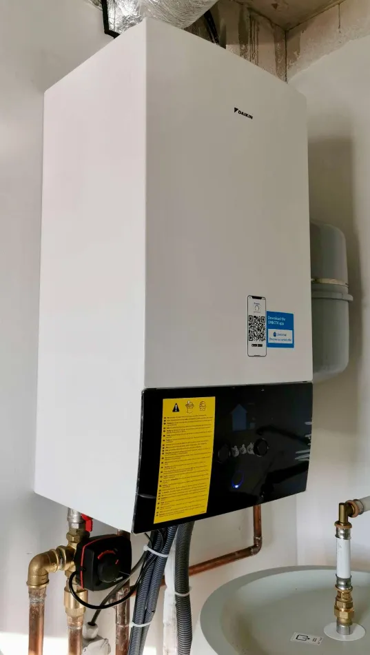 Tepelné čerpadlo vzduch voda Daikin Altherma 3 8kW rodinný dom Oravské Veselé