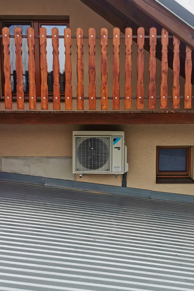 Tepelné čerpadlo vzduch voda Daikin Altherma 3 8kW rodinný dom Oravské Veselé