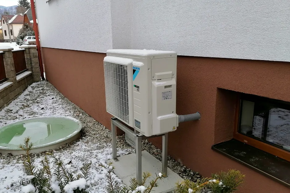 Tepelné čerpadlo vzduch voda Daikin Altherma 3 8kW rodinný dom Pavlová Ves