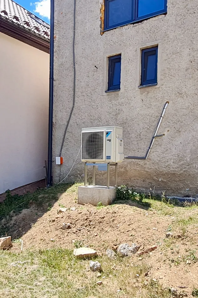 Tepelné čerpadlo vzduch voda Daikin Altherma 3 8kW rodinný dom Poniky