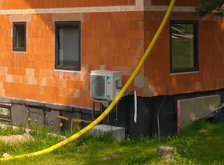 Tepelné čerpadlo vzduch voda Daikin Altherma 3 8kW rodinný dom Sihelné