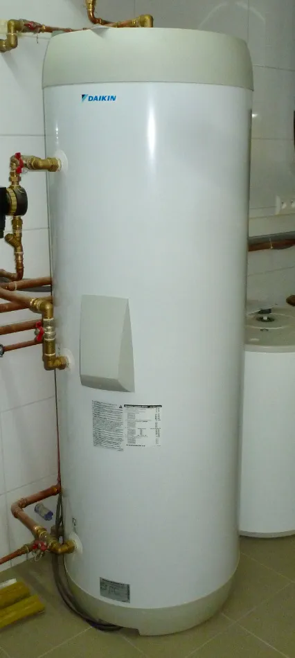 Tepelné čerpadlo vzduch voda Daikin Altherma 3 8kW rodinný dom Sihelné