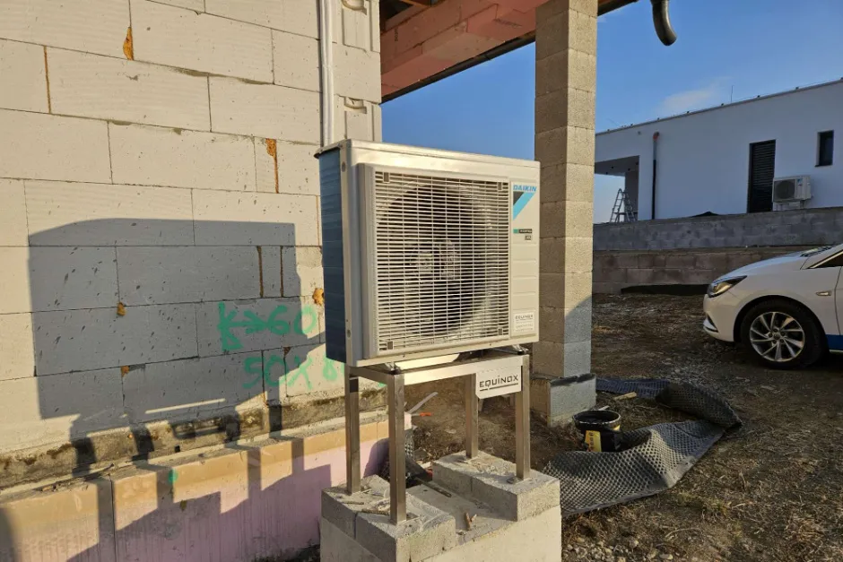 Tepelné čerpadlo vzduch voda Daikin Altherma 3 8kW rodinný dom Stožok