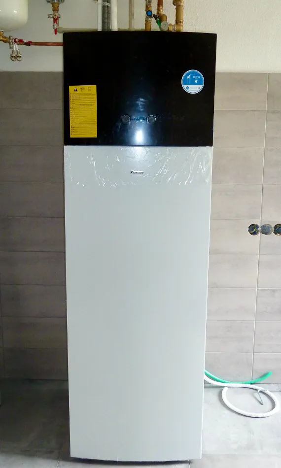 Tepelné čerpadlo vzduch voda Daikin Altherma 3 8kW rodinný dom Stožok