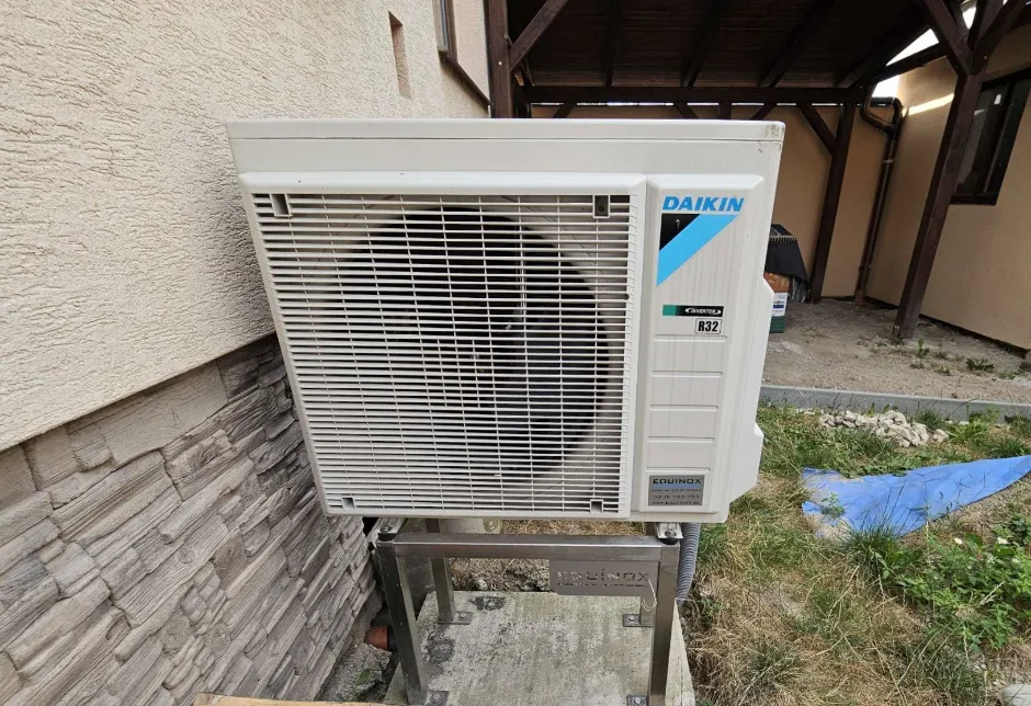 Tepelné čerpadlo vzduch voda Daikin Altherma 3 8kW rodinný dom Svinná