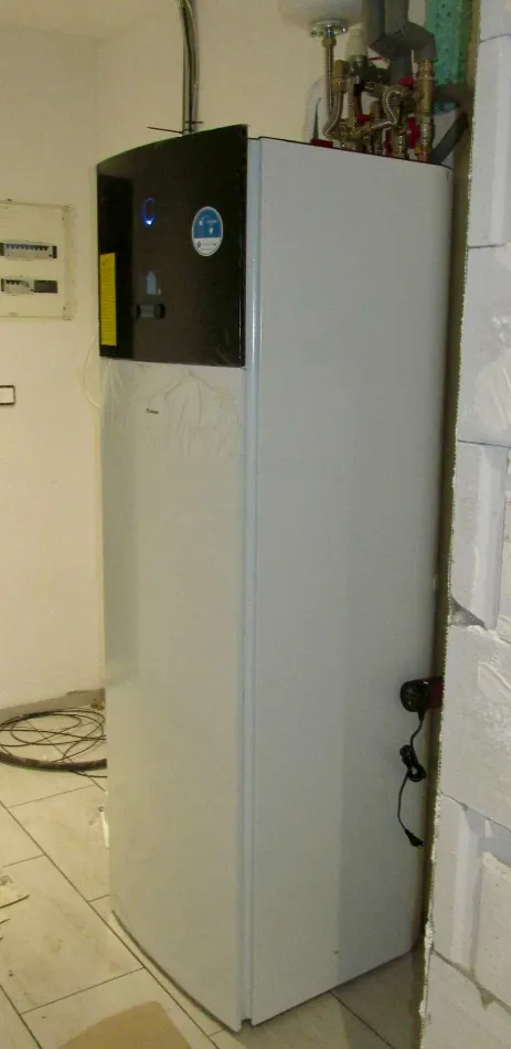 Tepelné čerpadlo vzduch voda Daikin Altherma 3 8kW rodinný dom Vyhne