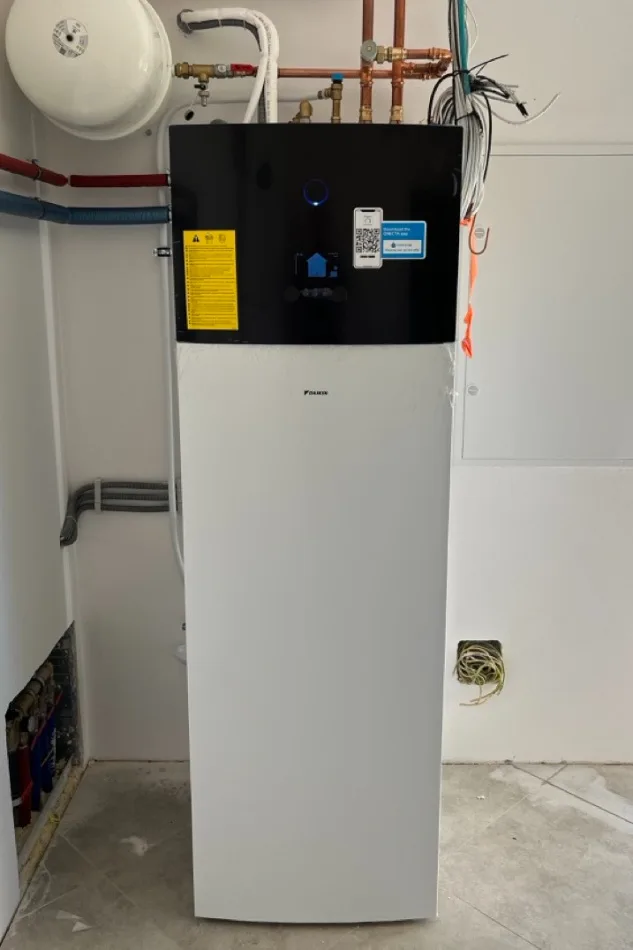 Tepelné čerpadlo vzduch voda Daikin Altherma 3 8kW rodinný dom Zuberec
