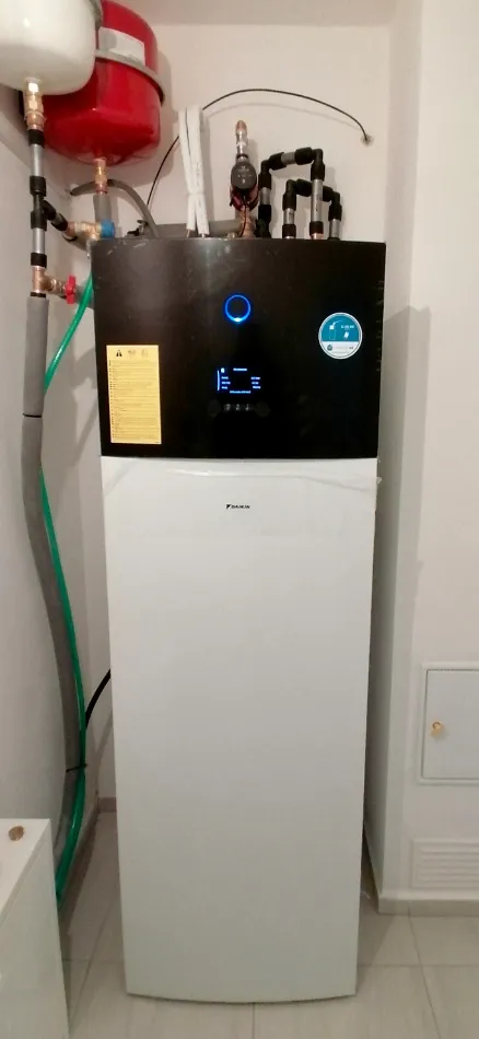 Tepelné čerpadlo vzduch voda Daikin Altherma 3 8kW s chladením RD Liptovská Štiavnica