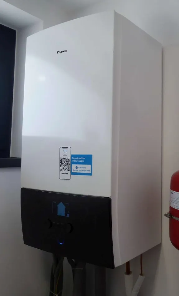 Tepelné čerpadlo vzduch voda Daikin Altherma 3 8kW s chladením RD Valaská Dubová