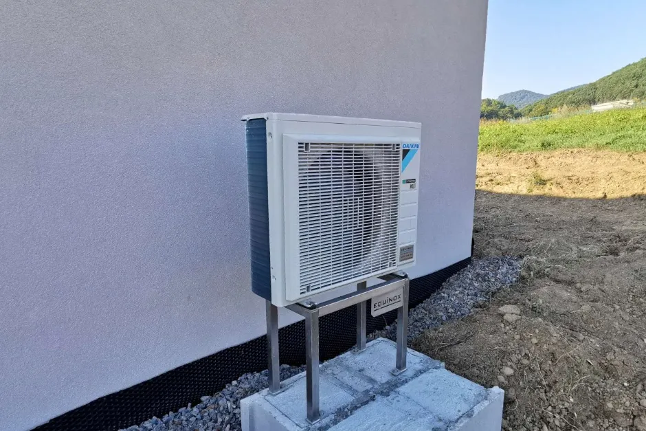 Tepelné čerpadlo vzduch voda Daikin Altherma 3 8kW s chladením rod. dom Bzenica-Bukovina