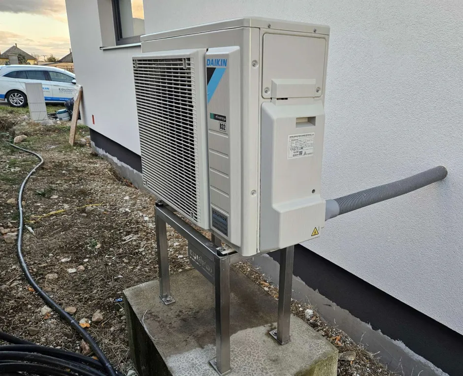 Tepelné čerpadlo vzduch voda Daikin Altherma 3 8kW s chladením rod. dom Dvorníky - Včeláre