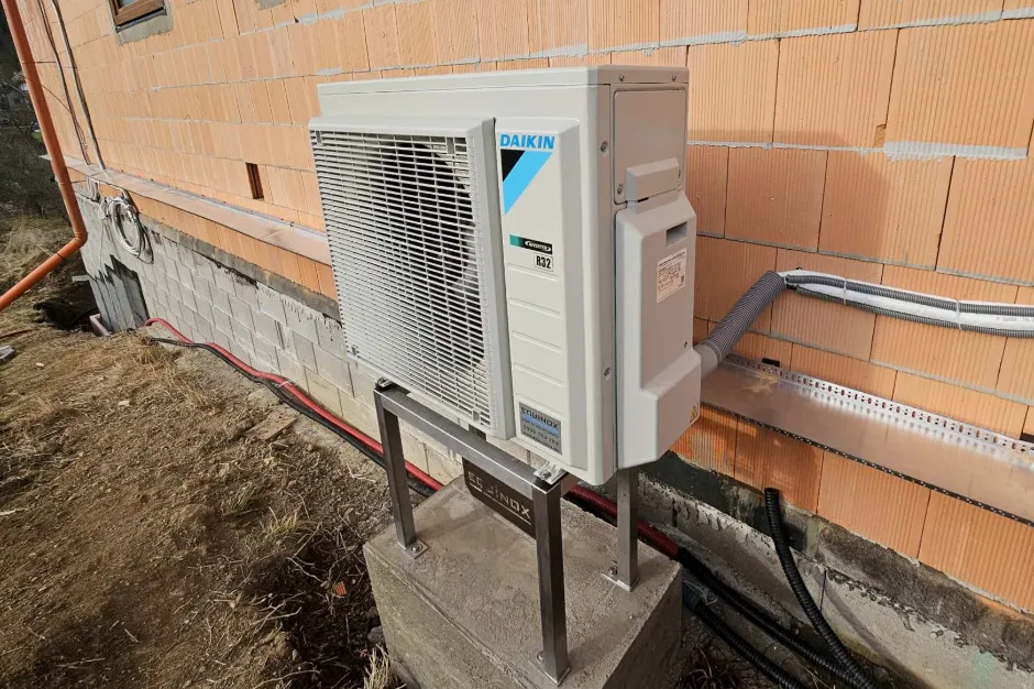 Tepelné čerpadlo vzduch voda Daikin Altherma 3 8kW s chladením rod. dom Ladomerská Vieska