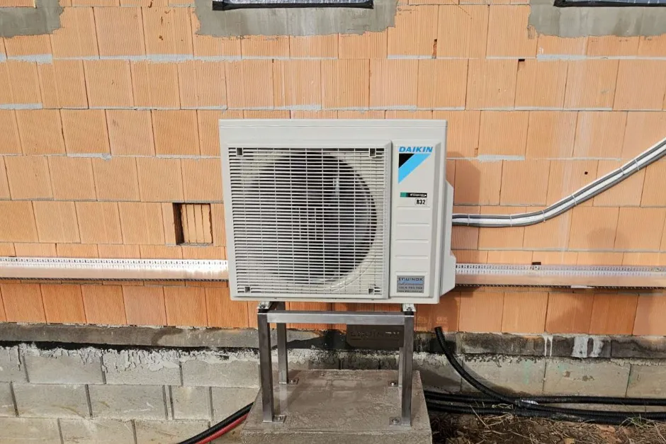Tepelné čerpadlo vzduch voda Daikin Altherma 3 8kW s chladením rod. dom Ladomerská Vieska
