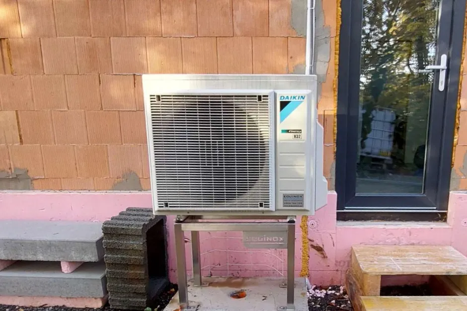 Tepelné čerpadlo vzduch voda Daikin Altherma 3 8kW s chladením rodinný dom Badín