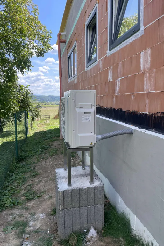 Tepelné čerpadlo vzduch voda Daikin Altherma 3 8kW s chladením rodinný dom Badín