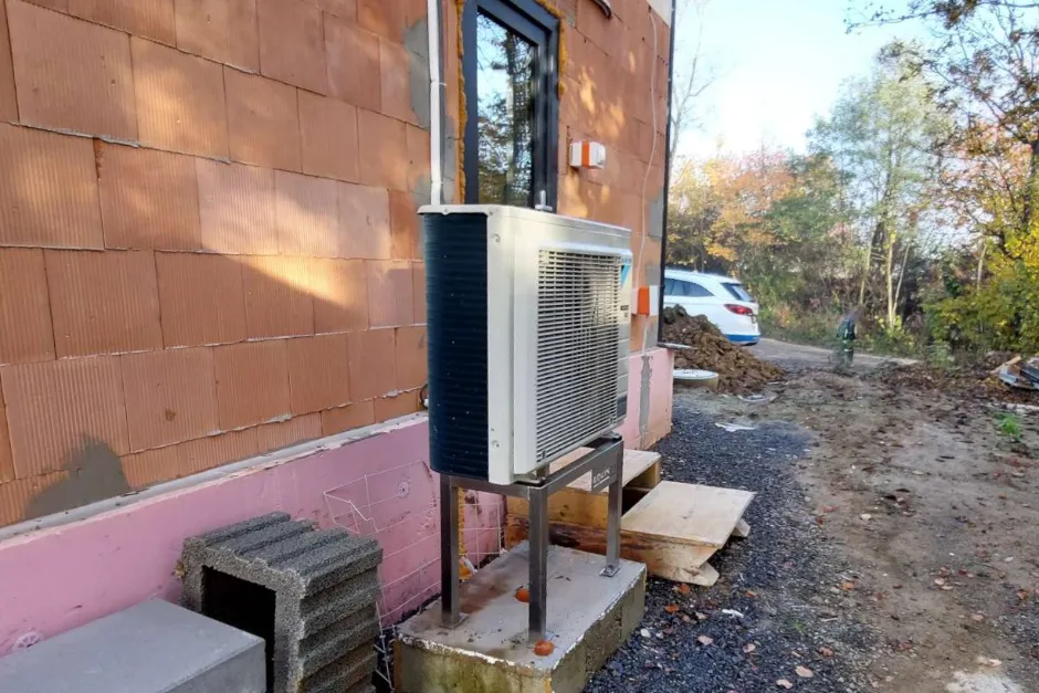 Tepelné čerpadlo vzduch voda Daikin Altherma 3 8kW s chladením rodinný dom Badín